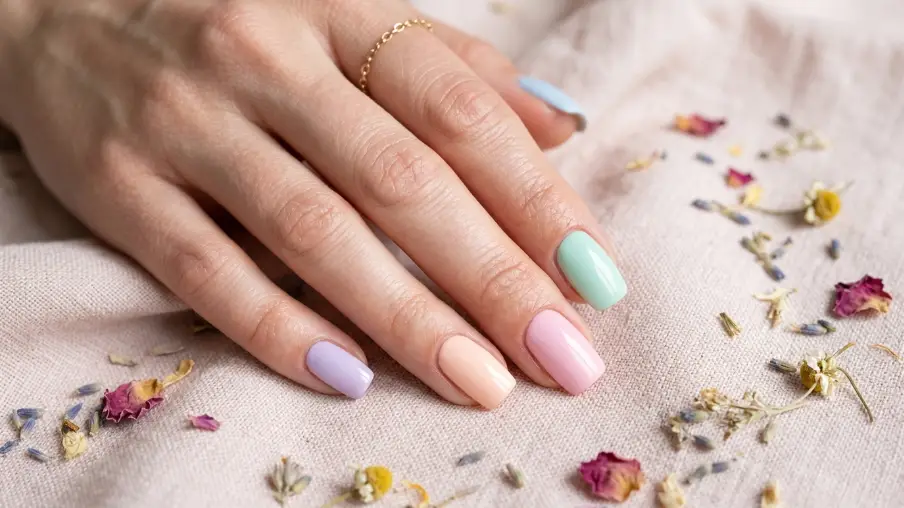 Soft Pastel Nails
