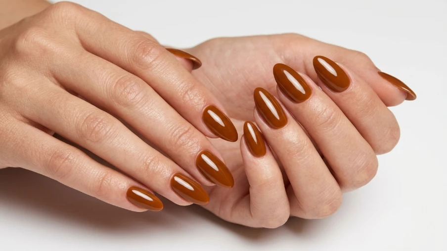 Classy Gel Nail Designs for Graduation