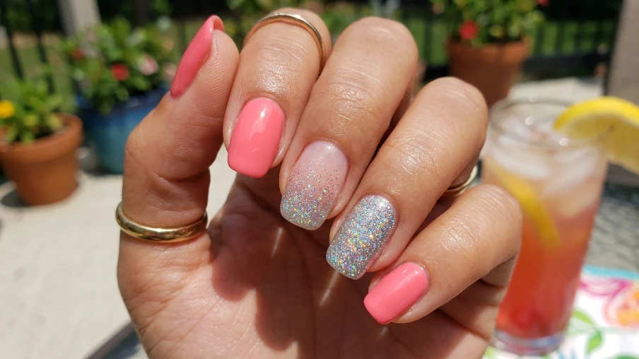Glitter Accent Nails
