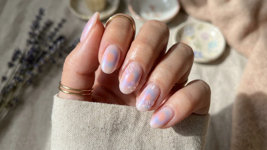 Aura Nails