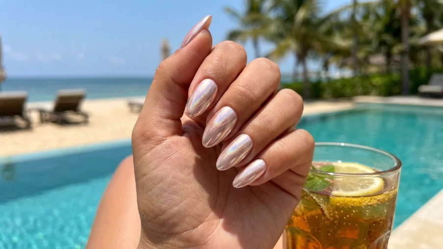 Chrome Nails for a Summer Look